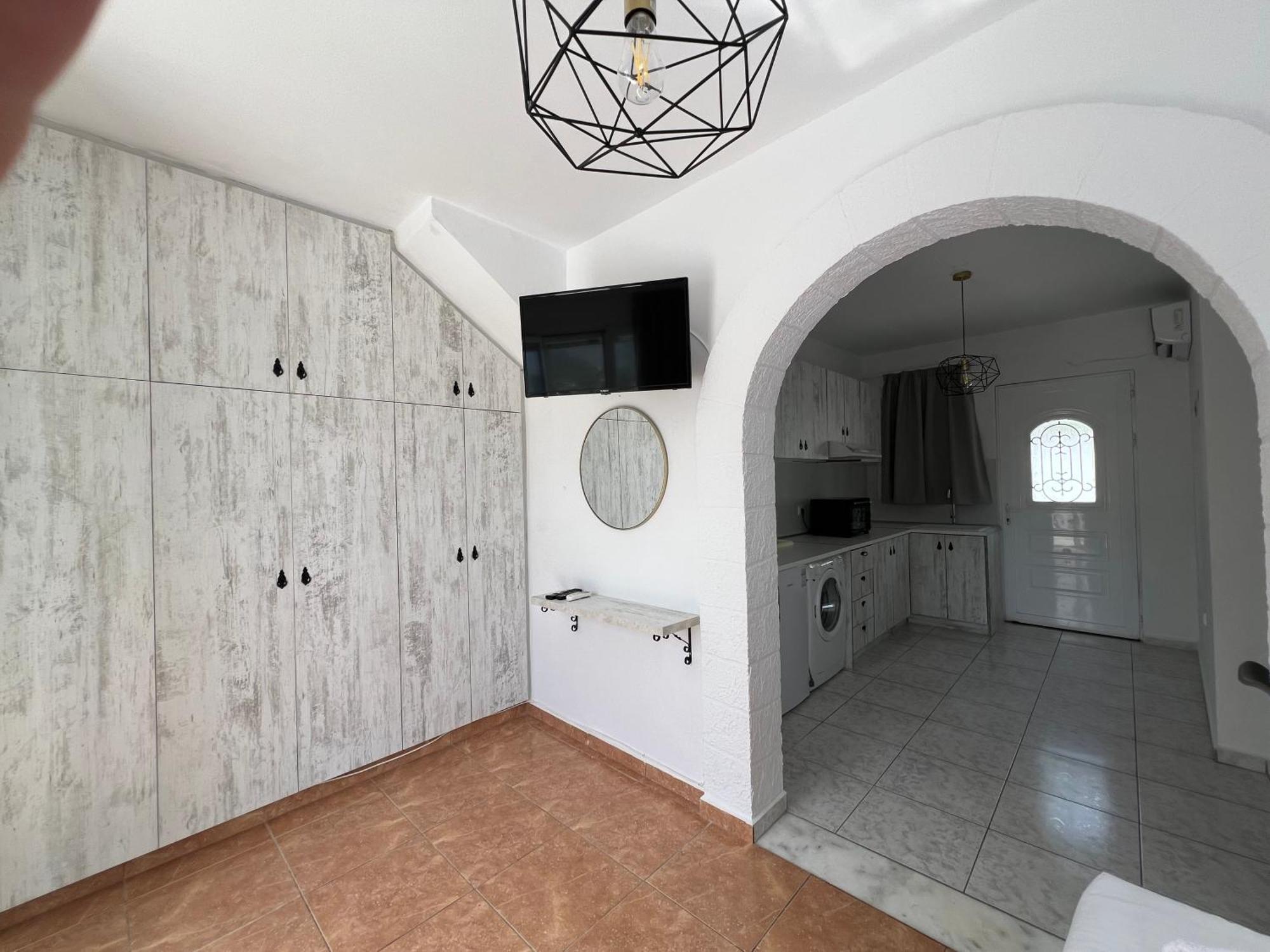 Nikos Studios Livadia  ภายนอก รูปภาพ