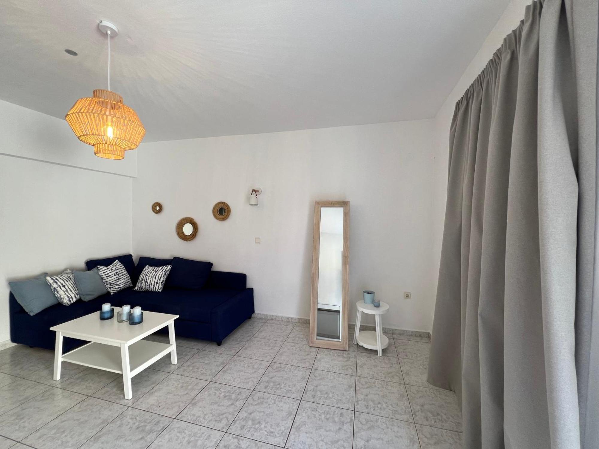 Nikos Studios Livadia  ภายนอก รูปภาพ